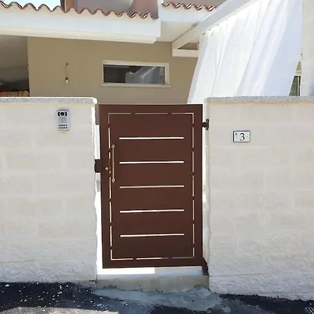Accogliente Seminterrato A Due Passi Dal Mare Feriehus Golfo Aranci